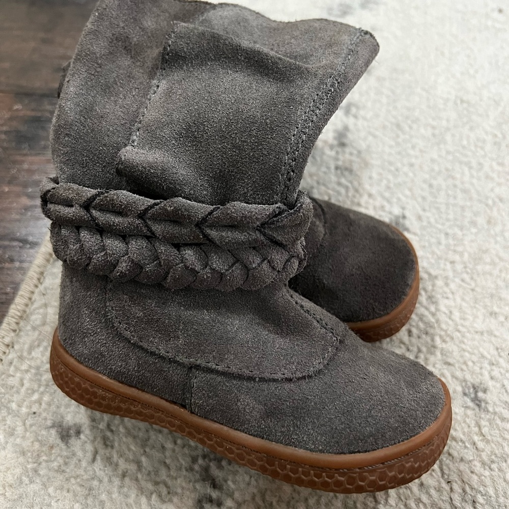 Livie & Luca boots